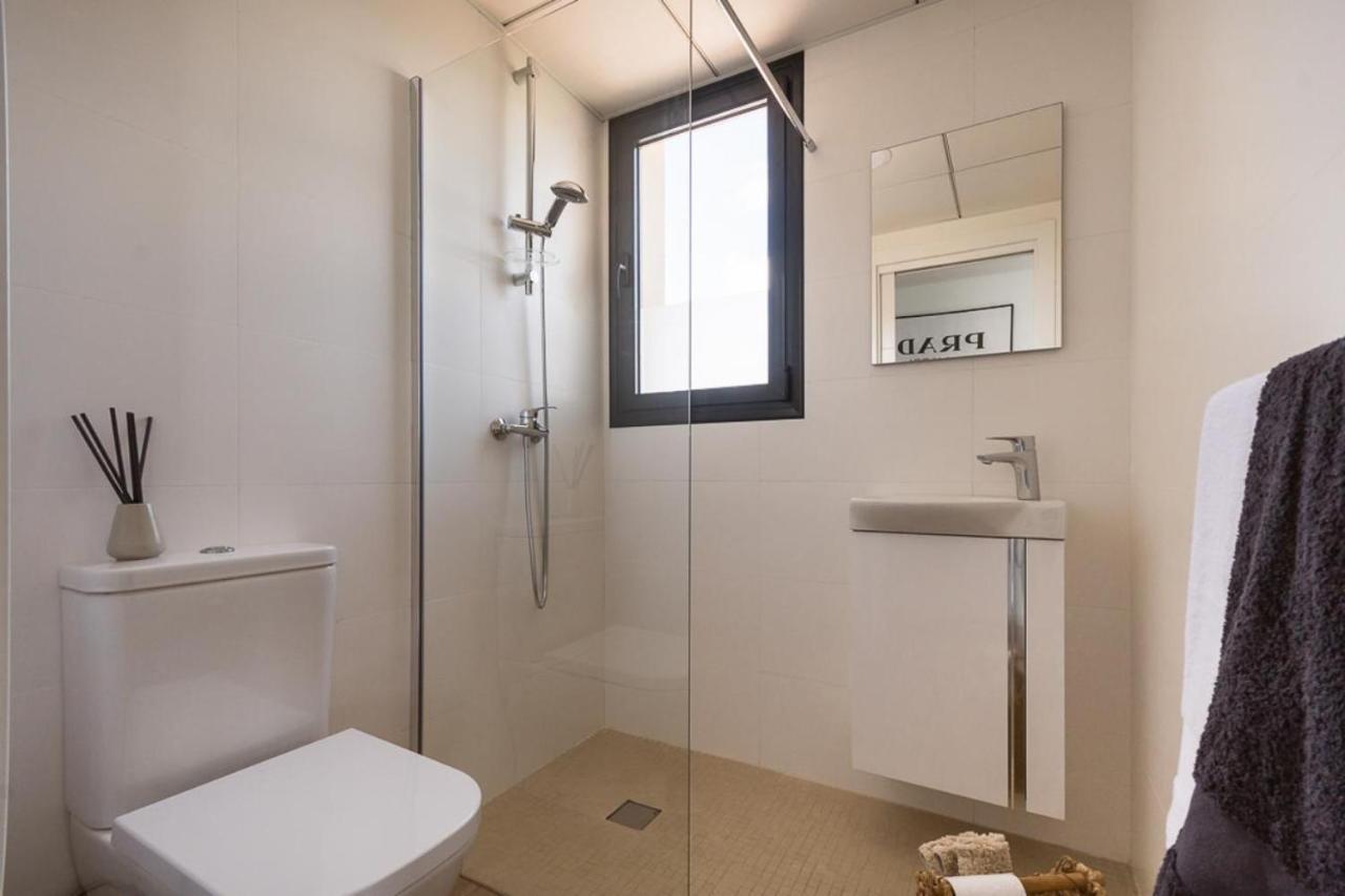 Modern Sea Front Sea Water Apartment Alicante Bagian luar foto