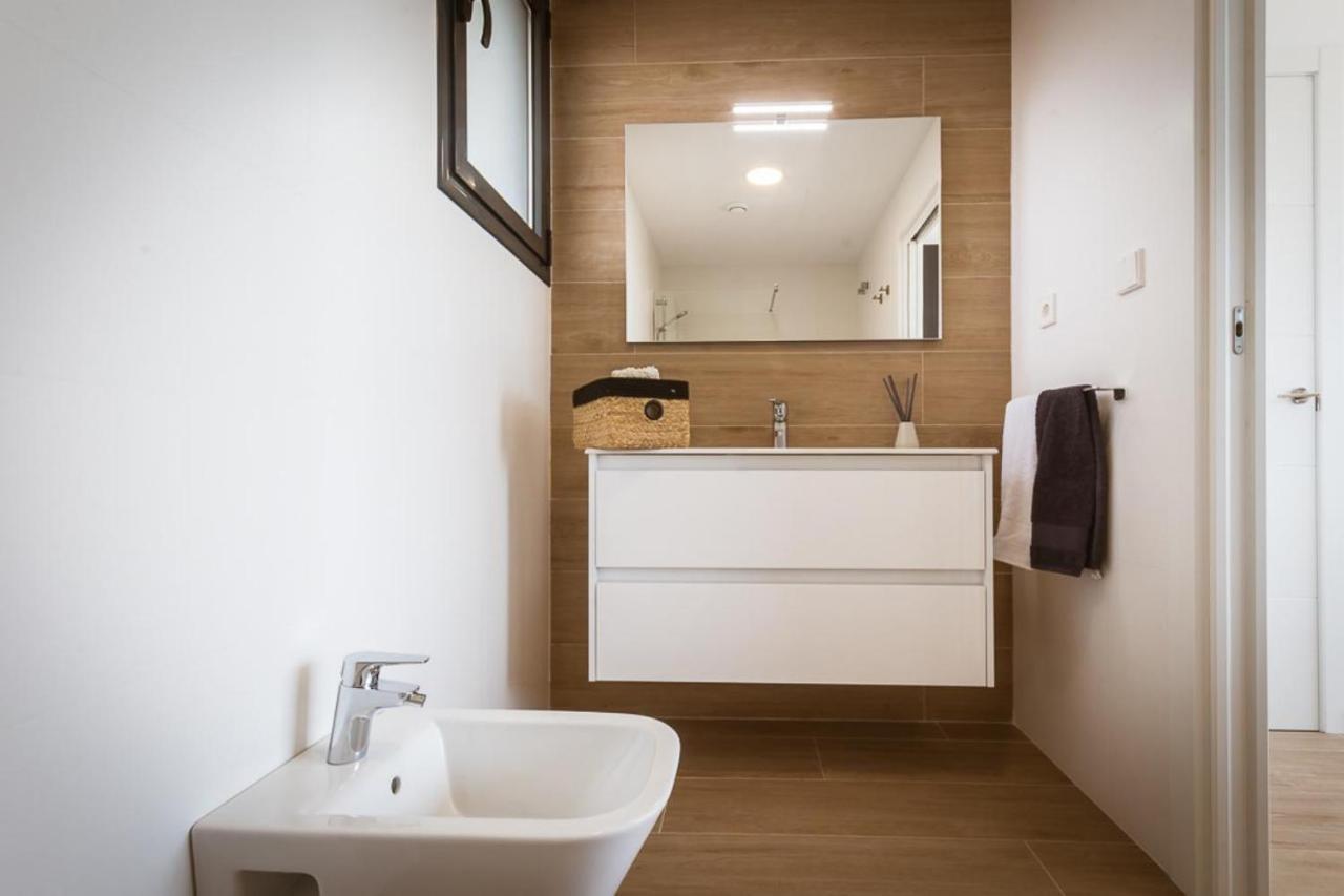 Modern Sea Front Sea Water Apartment Alicante Bagian luar foto