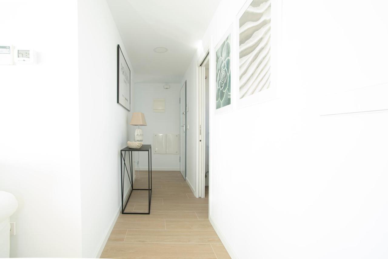 Modern Sea Front Sea Water Apartment Alicante Bagian luar foto