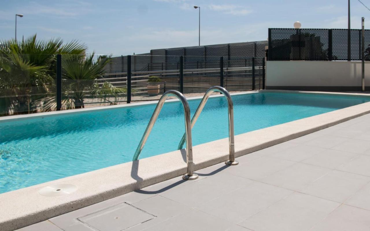 Modern Sea Front Sea Water Apartment Alicante Bagian luar foto