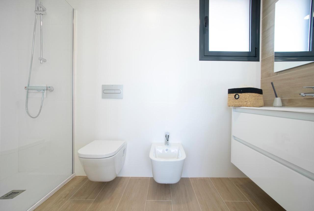 Modern Sea Front Sea Water Apartment Alicante Bagian luar foto