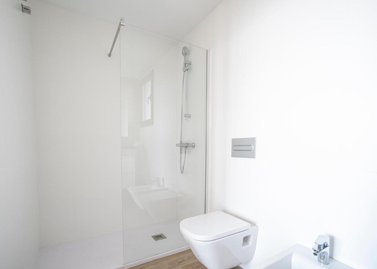Modern Sea Front Sea Water Apartment Alicante Bagian luar foto